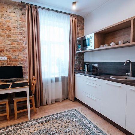 Stylish Latvian-Style Studio Apartment Near City Center, Parks, Cafes & Public Transit Рига Экстерьер фото